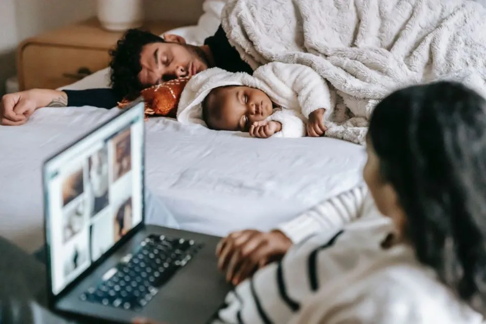 6 Kalimat Ini Dilarang Diucapkan ke para Ibu Bekerja. Niatnya Perhatian, tapi Menyakitkan! 8