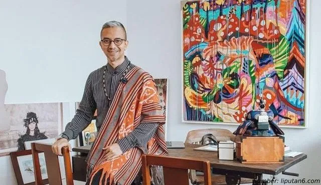 11 Rumah Artis dengan Desain Tradisional. Tampilannya Hangat dan Estetik 21