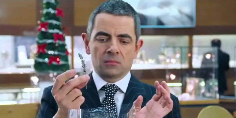 Kocak dan Penuh Aksi, Inilah 5 Film Terbaik yang Dibintangi Rowan Atkinson. Nggak Cuma Mr. Bean! 7