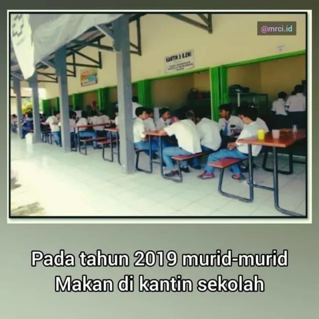 11 Foto Bersejarah Sebelum Era Pandemi Menyerang. Ternyata Zaman Tersebut Beneran Ada! 12