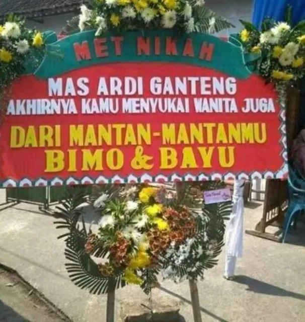 11 Karangan Bunga yang Akan Membuatmu Menyesal Punya Teman Begini. Nggak Ada Akhlak! 18