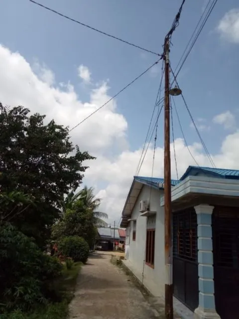 Misteri Bunyi Tiang Listrik Tiap Jam 2 Pagi. Sebuah Culture Shock bagi Anak Kompleks Mewah~ 4