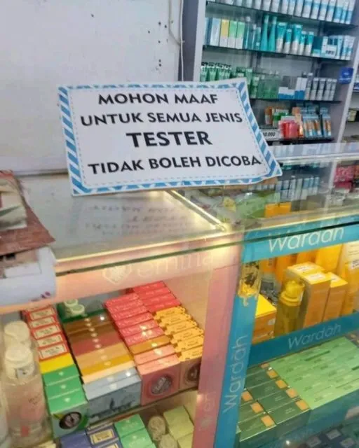 Nggak Cuma Tulisan Dilarang Ngutang, 11 Peringatan Kocak di Toko ini Bukti Susahnya Hadapi Pembeli 17