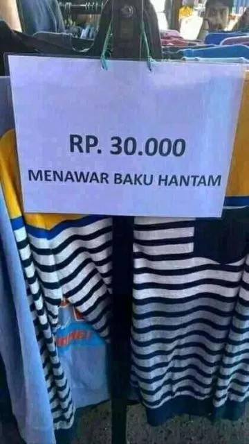 Nggak Cuma Tulisan Dilarang Ngutang, 11 Peringatan Kocak di Toko ini Bukti Susahnya Hadapi Pembeli 15