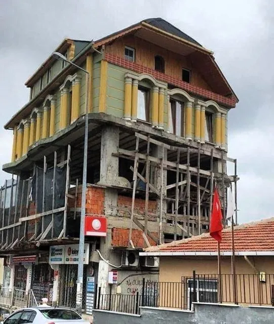 11 Desain Rumah Unik ini Buktikan Betapa Pentingnya Jasa Arsitek. Apalagi Kalau Konsepnya Begini~ 21