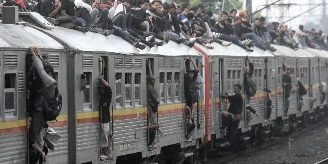 Nostalgia Kenangan Suasana Naik Kereta Era 90-an, Memorabilia Penuh Perjuangan 9