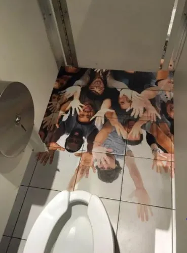 11 Bentuk Toilet yang Bikin Orang Mau Buang Air Aja Pasti Nggak Bakalan Keluar. Auto Seret! 22