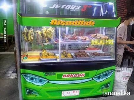 11 Gerobak Makanan dengan Konsep Paling Kocak. Cuma yang Jiwa Seniman yang Kepikiran Bikin Gini 15