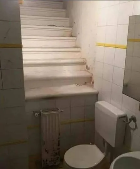 11 Bentuk Toilet yang Bikin Orang Mau Buang Air Aja Pasti Nggak Bakalan Keluar. Auto Seret! 17