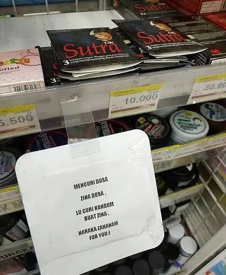 Nggak Cuma Tulisan Dilarang Ngutang, 11 Peringatan Kocak di Toko ini Bukti Susahnya Hadapi Pembeli 13