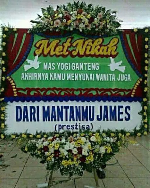 11 Karangan Bunga yang Akan Membuatmu Menyesal Punya Teman Begini. Nggak Ada Akhlak! 19