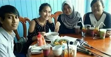 10 Artis Indonesia yang Dikenal Ramah dengan Fans. Makin Diidolakan! 11