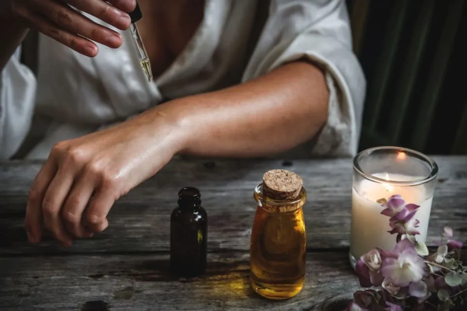 Hati-Hati, Kandungan Skincare ini Nggak Boleh Dipakai Berbarengan lo! Apa Aja? 7