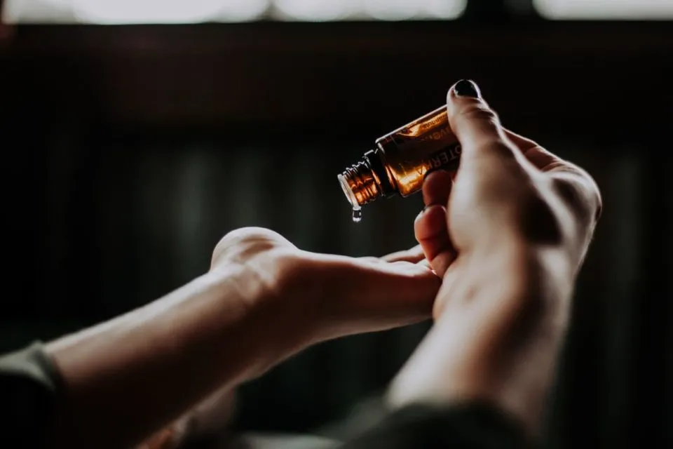 Hati-Hati, Kandungan Skincare ini Nggak Boleh Dipakai Berbarengan lo! Apa Aja? 10