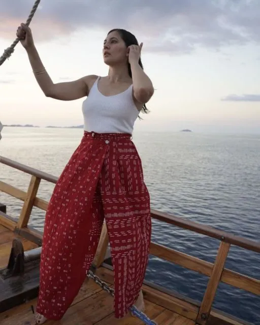 Meriahkan HUT RI Lewat 11 Outfit Nuansa Merah Putih ini yuk. Cantik dan Instagramable~ 19