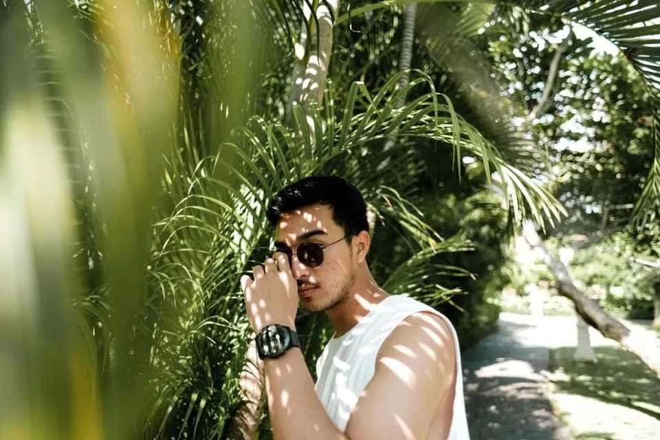 7 Fashion Item Kasual yang Bisa Dongkrak Penampilan Cowok. No Ribet tapi Kecenya Dapet! 12