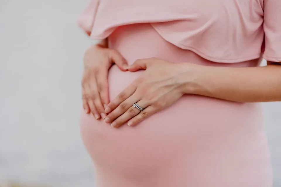 3 Efek Samping Vaksin yang Mungkin Dialami Ibu Menyusui. Ini Cara Mengatasinya! 5