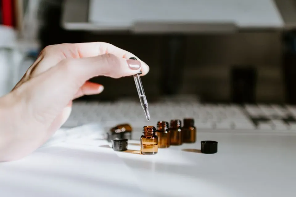 Hati-Hati, Kandungan Skincare ini Nggak Boleh Dipakai Berbarengan lo! Apa Aja? 8