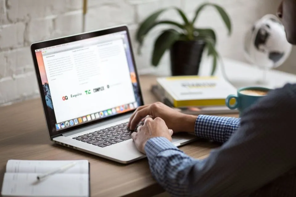 Contoh Body Email Lamaran Kerja Singkat yang Baik & Benar 8 Contoh body email lamaran kerja yang baik