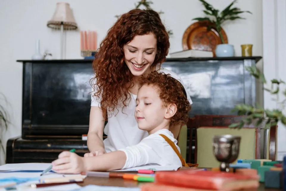 5 Trik Cerdas Cegah Anak Merasa Bosan Selama Sekolah Daring. Semangat, Moms! 8