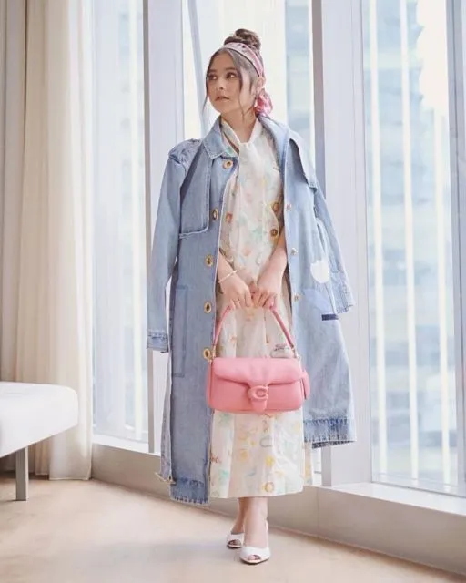 9 Ide Dress Buat si Tubuh Mungil. Ah, Kata Siapa Baju Terusan Bikin Kamu Kayak Anak Kecil? 11