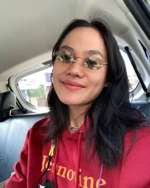 4 Trik Makeup Lesung Pipi Biar Makin Memesona 7