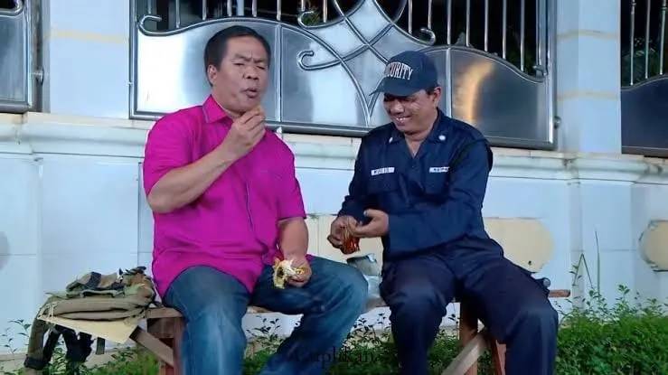Menjawab Pertanyaan Tentang Muklis Pada Sitkom Abdel & Temon. Komedi Paling Kocak Pada Masanya 7