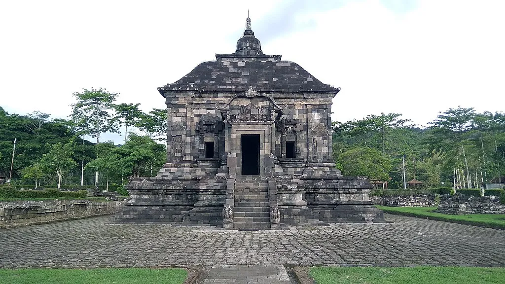 Kumpulan Tempat Wisata Candi di Jogja, Alternatif Wisata yang Murah nan Indah 12