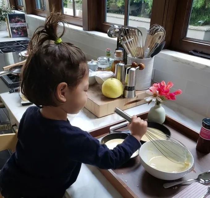 Gaya Parenting Mark Zuckerberg dan Istrinya Jadi Sorotan, Sederhana tapi Bisa Jadi Teladan! 11