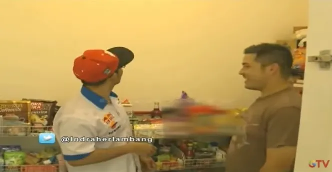 9 Potret Ruang Penyimpanan Makanan di Rumah Artis yang Curi Perhatian. Bak Minimarket Pribadi! 8