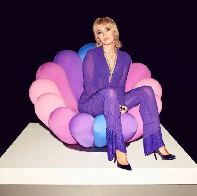 9 Artis Hollywood yang Memilih untuk Tak Miliki Momongan. Alasannya Beragam 15