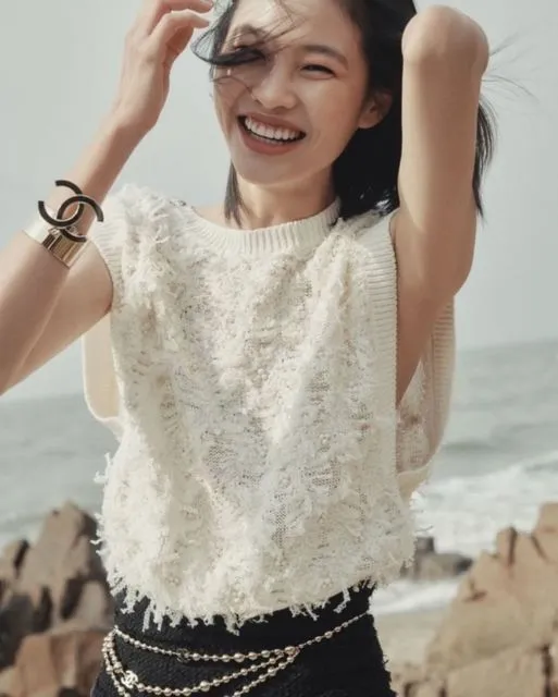 Rahasia Cantik ala Jung Ho Yeon, Aktris Squid Game yang Menyita Perhatian. Pakai Apa Aja sih? 20