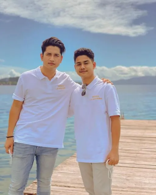 11 Artis yang Lebih Populer dari sang Kakak Meski Sama-Sama di Dunia Hiburan 21