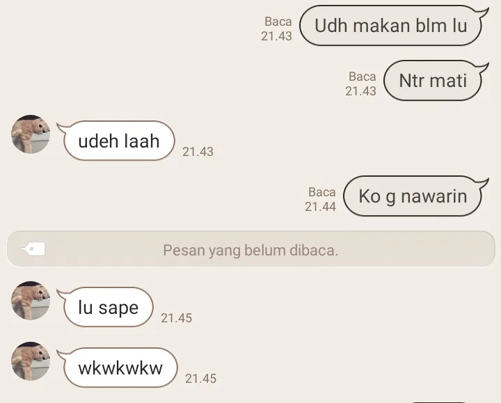 9 Pengalaman 'Ngebadut' Orang-Orang yang Cintanya Bertepuk Sebelah Tangan. Kasihan tapi Kocak Juga 12