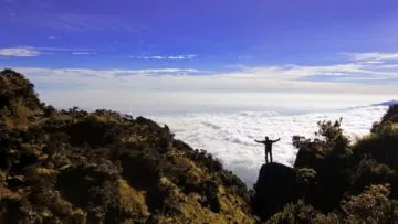 Jalur Pendakian Gunung Sumbing via Mangli Dibuka Kembali. Prokes Jangan Sampai Kendor!