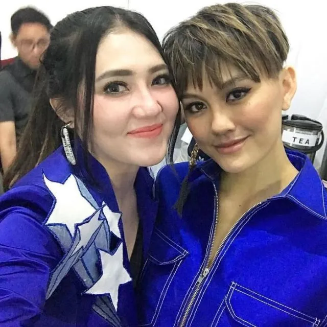 Momen Artis Ketemu Idolanya. Malu-Malu hingga Salah Tingkah! 12