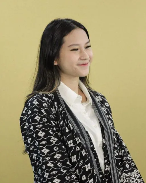 7 Artis ini Terkenal Tanpa Dompleng Nama Orang Tua Mereka yang juga Figur Publik 14