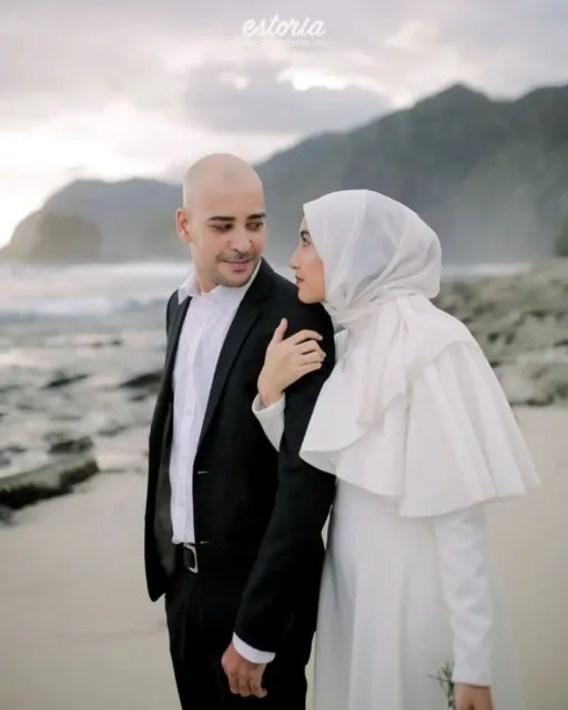 Senyum Lebar Riza Shahab Usai Persunting Sonia Alattas, Resmi Jadi Pasangan Suami Istri! 2
