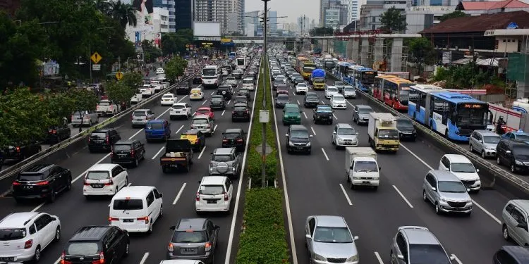 5 Tipikal Pengendara Mobil di Indonesia yang Selalu Menguji Emosi Saat di Jalanan. Sabaaar~ 6
