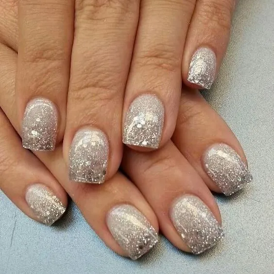10 Ide Nail Art Wedding yang Simpel dan Elegan 18