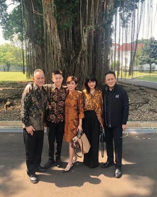 11 Artis yang Lebih Populer dari sang Kakak Meski Sama-Sama di Dunia Hiburan 22