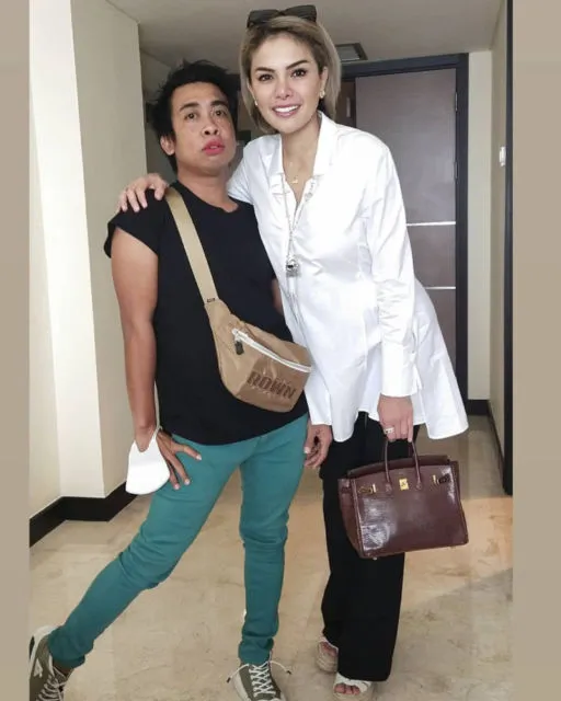5 Alasan Kenapa Mimi Peri Layak Tampil di Ajang Met Gala. Tahun Depan Pasti Bisa! 7