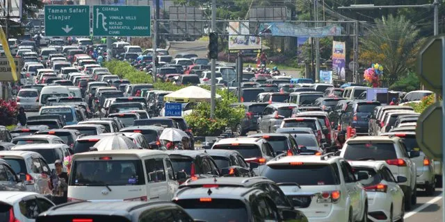 5 Tipikal Pengendara Mobil di Indonesia yang Selalu Menguji Emosi Saat di Jalanan. Sabaaar~ 8