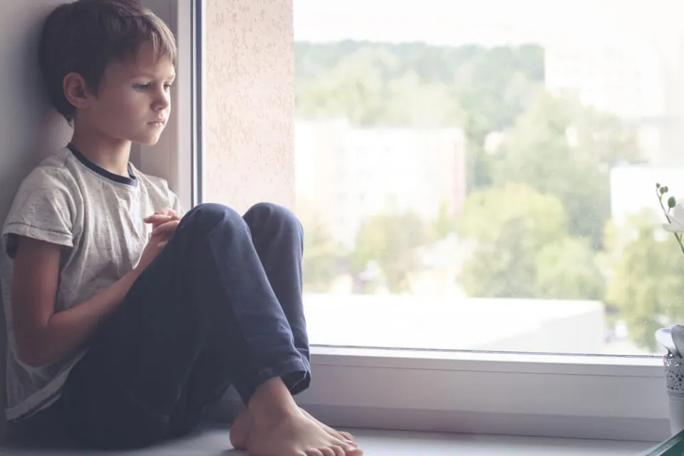 4 Bentuk Patah Hati Seorang Anak yang Sering Disepelekan Orang Tuanya 8