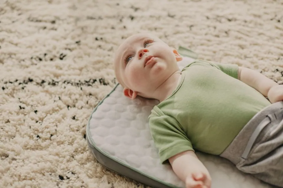 Meski Menyejukkan, Ternyata Ini 5 Aturan Penggunaan Kipas Angin pada Bayi! 8