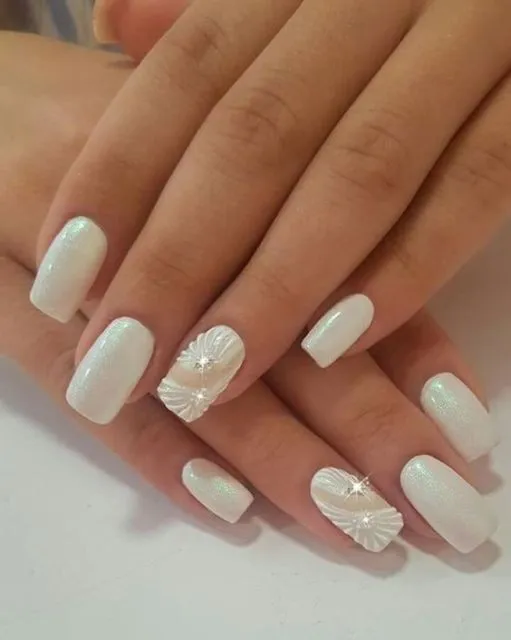 10 Ide Nail Art Wedding yang Simpel dan Elegan 12