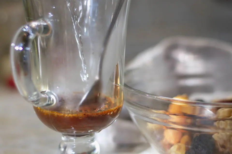 Cara Expert Seduh Kopi Instan di Rumah, Biar Serasa Ngopi Buatan Barista 8