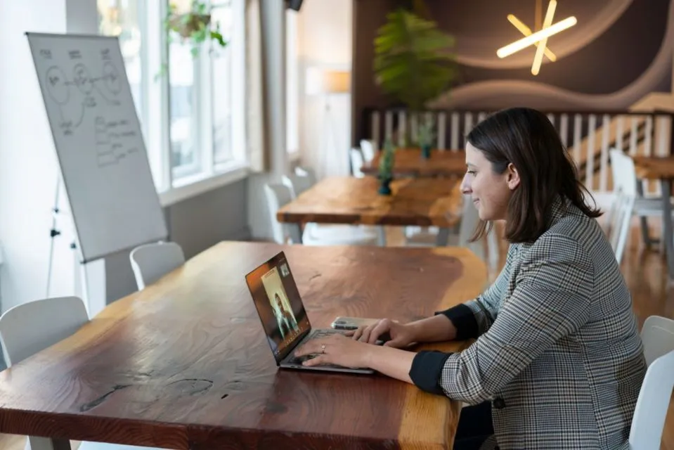 9 Tips Sukses Interview Kerja Online agar Diterima 12 interview kerja online