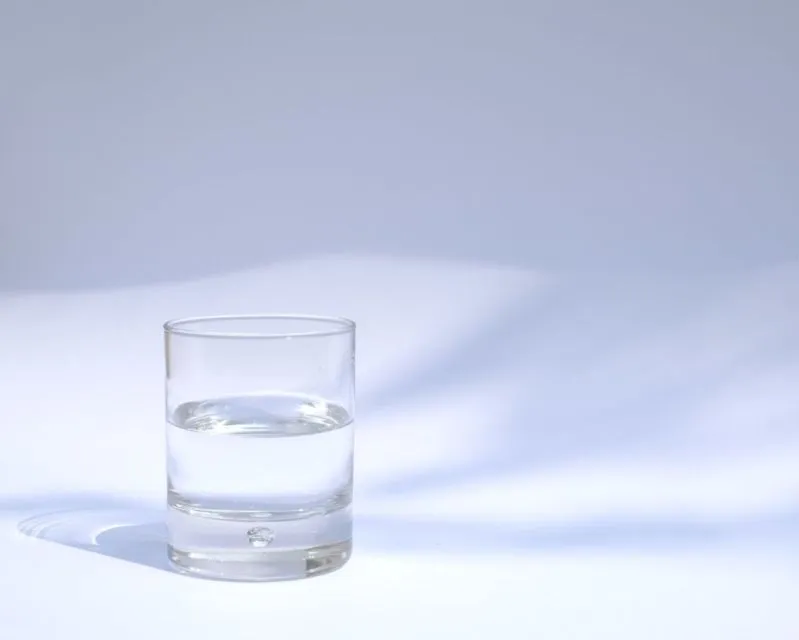 7 Manfaat Minum Air Putih Sebelum Tidur untuk Diet Hingga Kecantikan 11