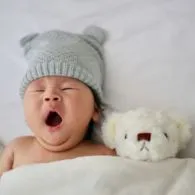 6 Rahasia Mengatasi Bayi yang Cegukan. Ini Bukan Bahaya, tapi Perlu Kewaspadaan!
